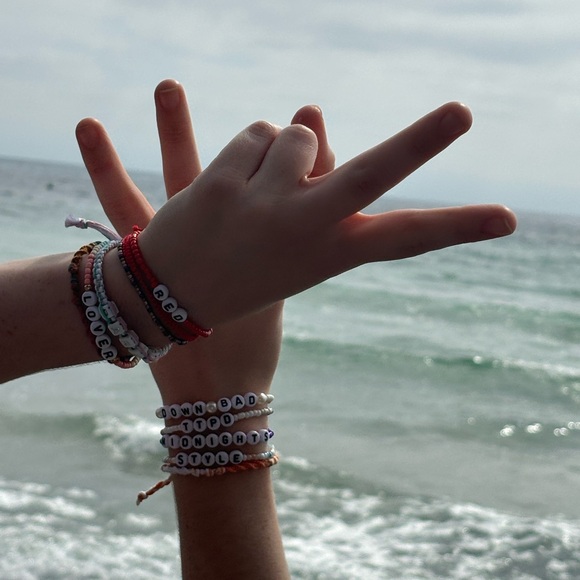 $8 bundled ⢠custom taylor swift friendship bracelet - Picture 9 of 9